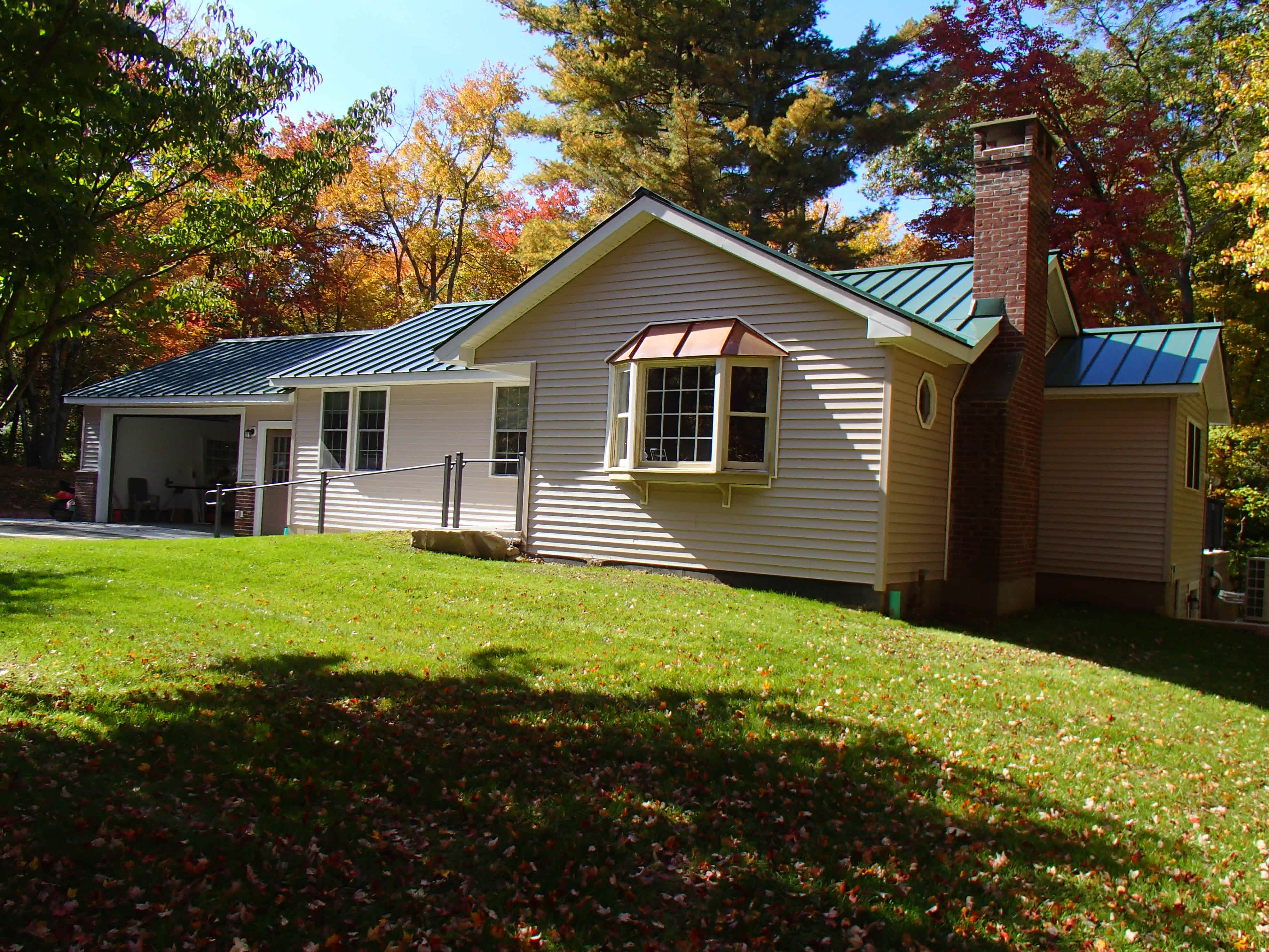 Building photograph for 156 CLAPBOARD RD
